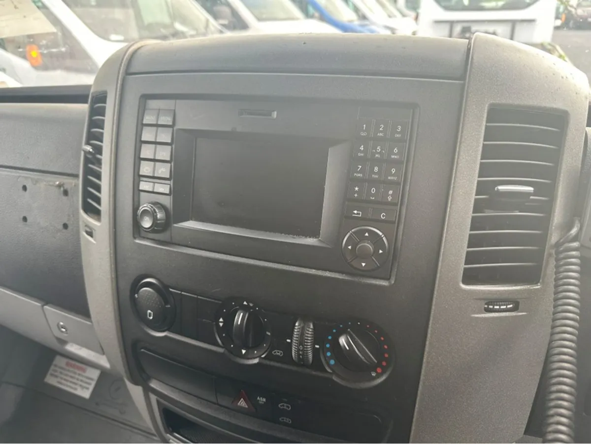 Mercedes-Benz Sprinter 311CDI - Image 4