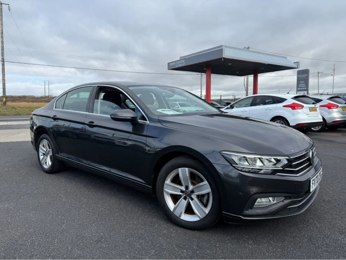Volkswagen Passat SE TDI S-A - Image 1