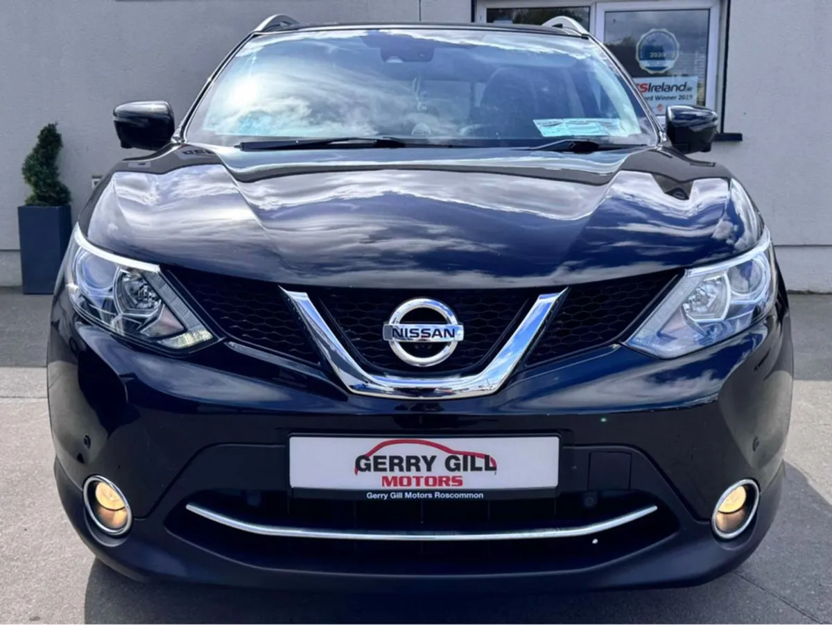 Nissan QASHQAI 1.5 SV Premium  pan Roof  Heated S - Image 2