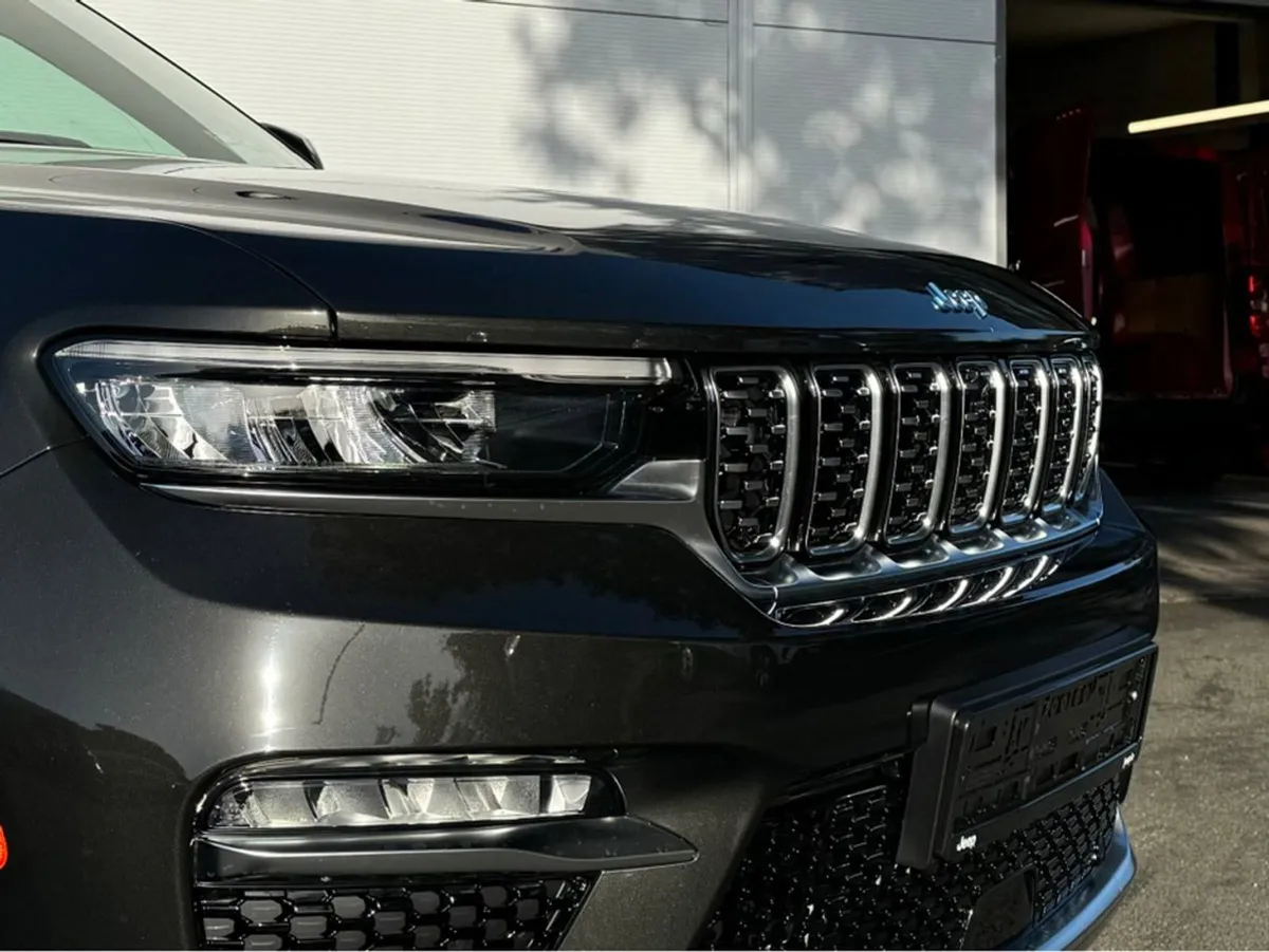 Jeep Grand Cherokee Grand Cherokee Summit Plus - Image 2