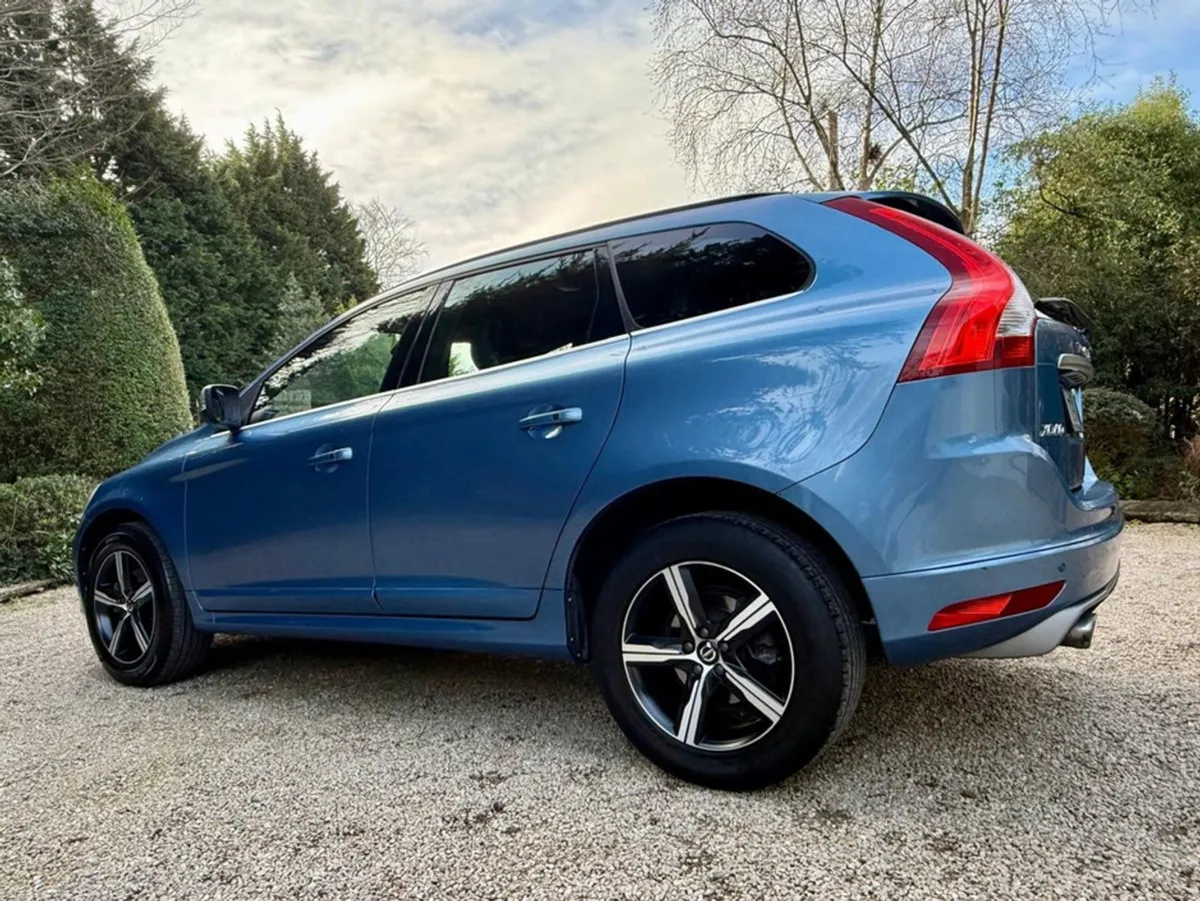 Volvo XC60  sale Agreed  2.0 T5 R-design  240 bhp - Image 4