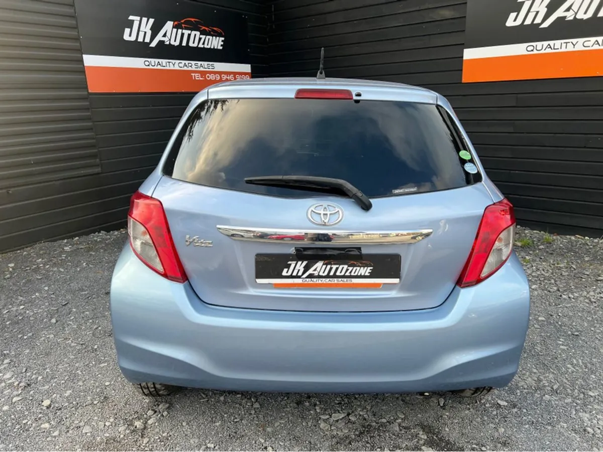 Toyota Yaris 1.0 Vitz Auto 5DR - Image 4