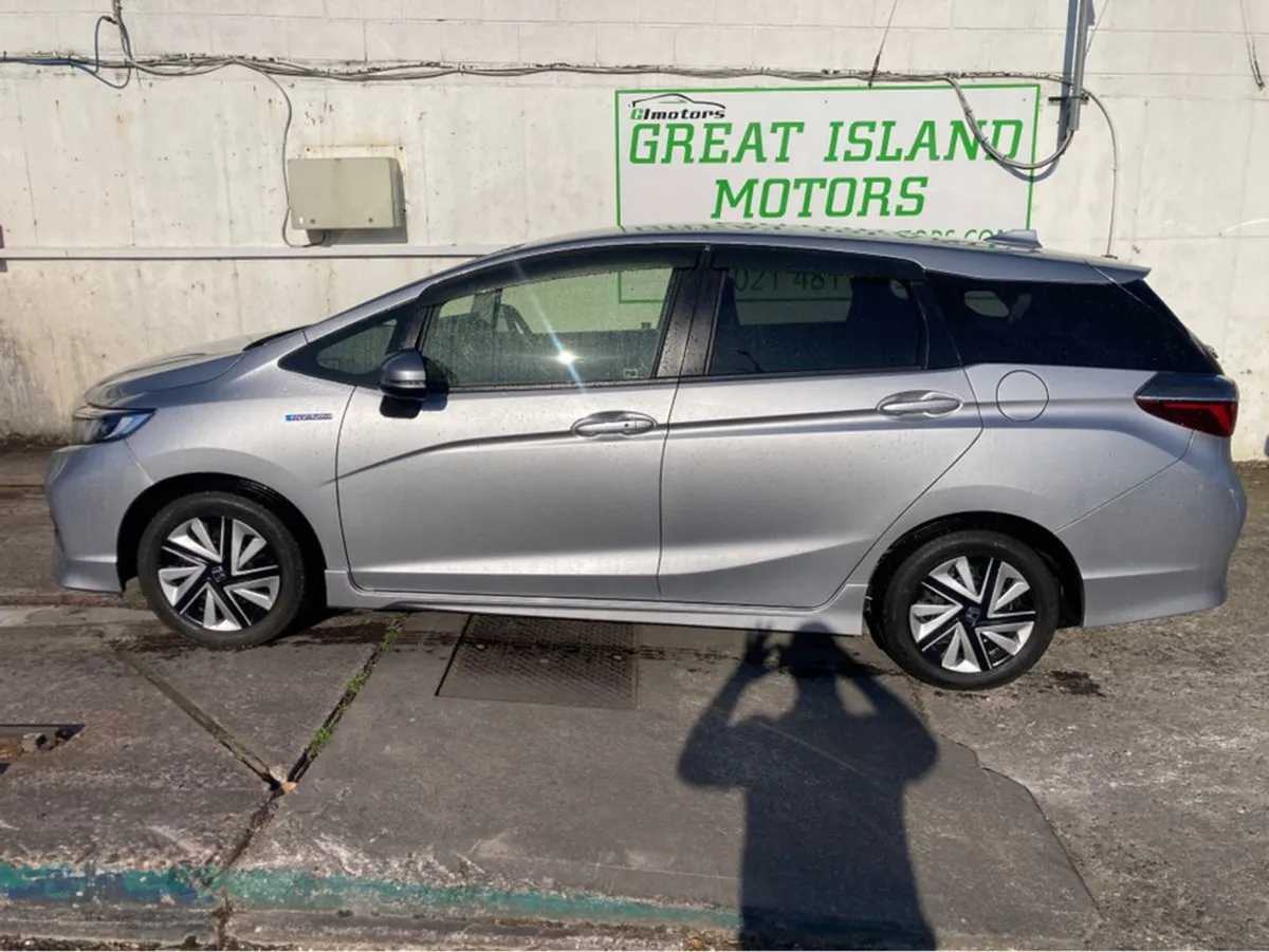 Honda Shuttle 1.5 Petrol Hybrid Automatic - Image 3