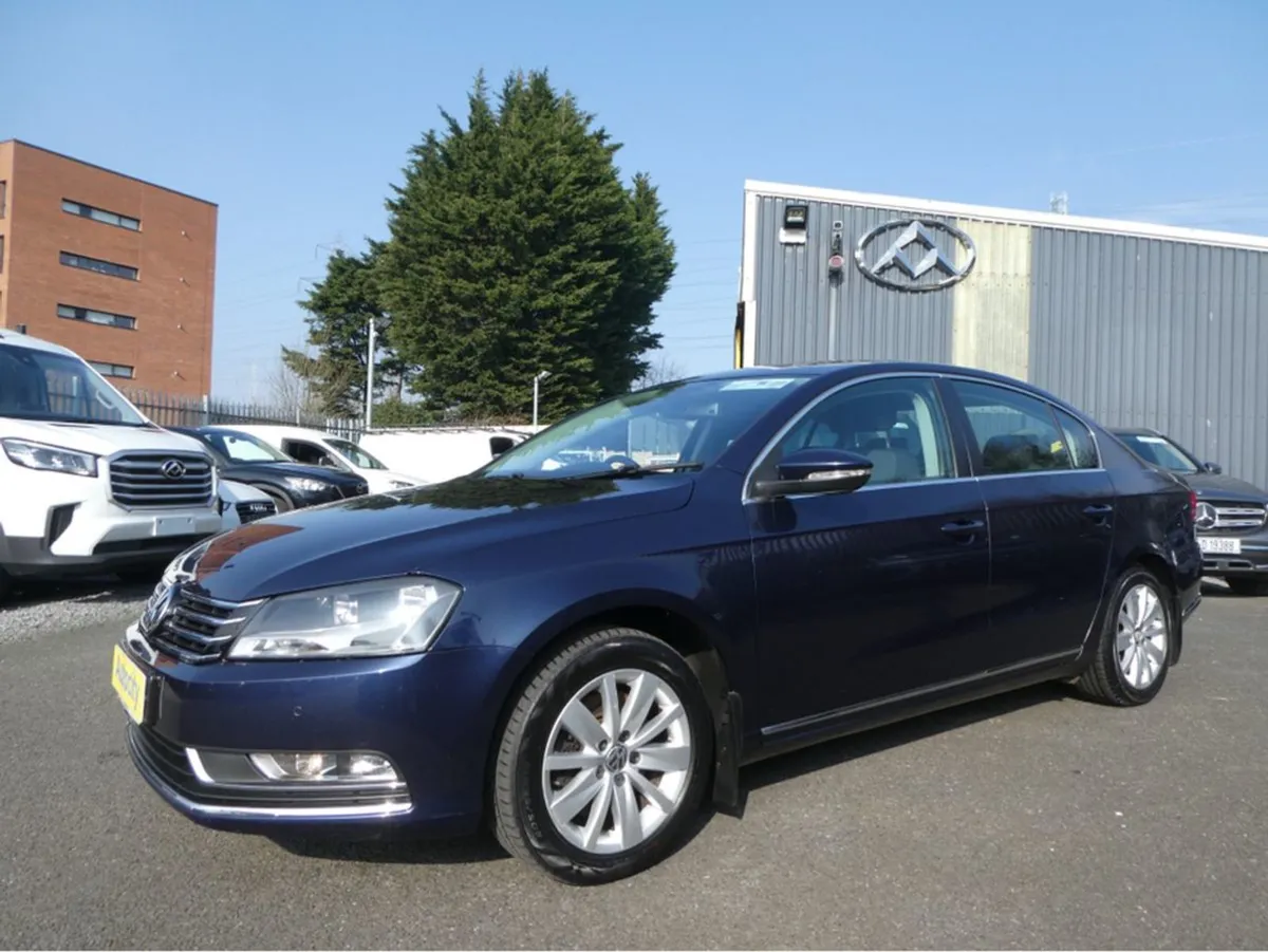Volkswagen Passat CL TDI Manual FWD Bluemotion - Image 3