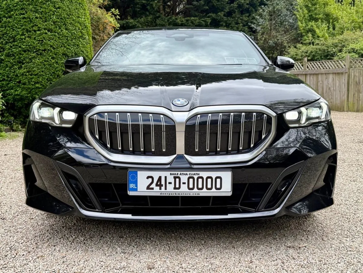 BMW 5 Series 530E M Sport  comfort Pack - Image 3