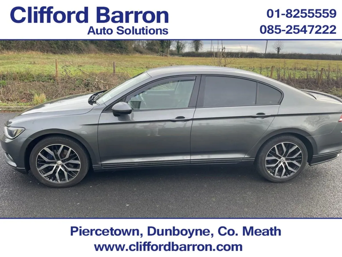 Volkswagen Passat Trendline 1.6 TDI Manual 6speed - Image 2