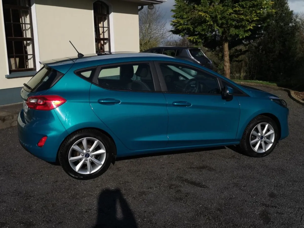 Ford Fiesta Zetec 5DR 1.5 85ps 4DR - Image 2