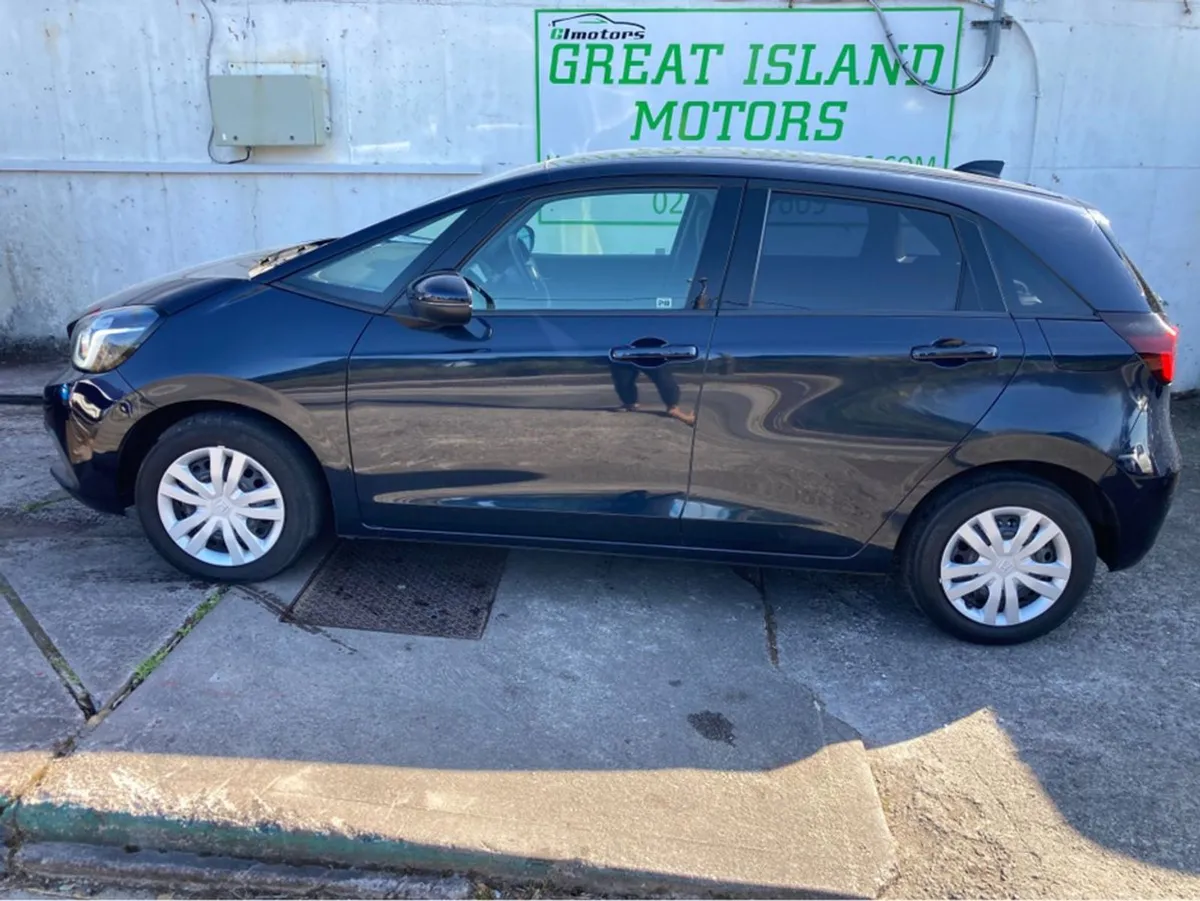 Honda Fit 1.5 Petrol Hybrid Automatic - Image 4