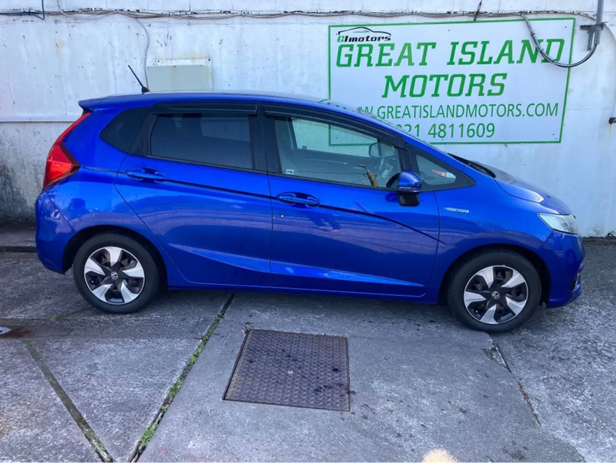 Honda Fit 1.5 Petrol Hybrid Automatic - Image 4