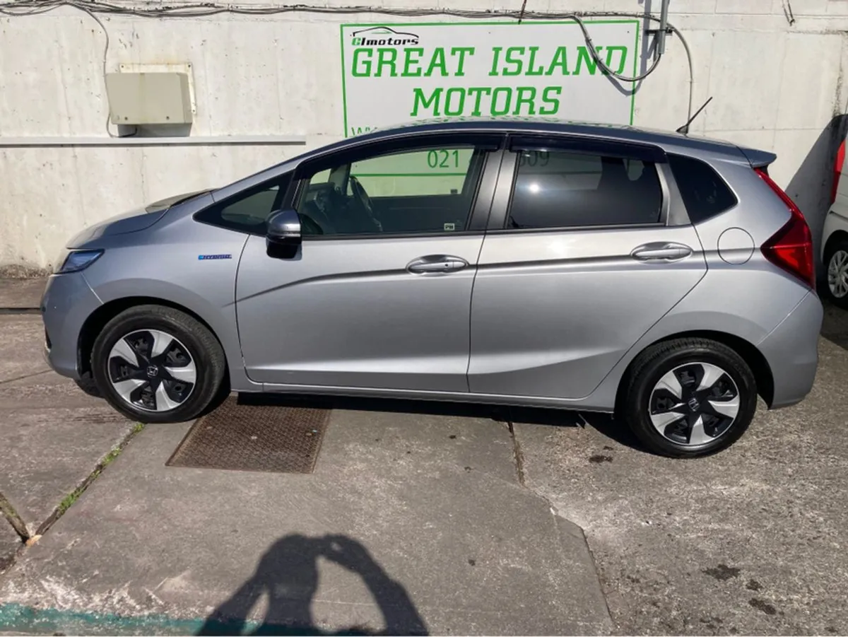Honda Fit 1.5 Petrol Hybrid Automatic - Image 3