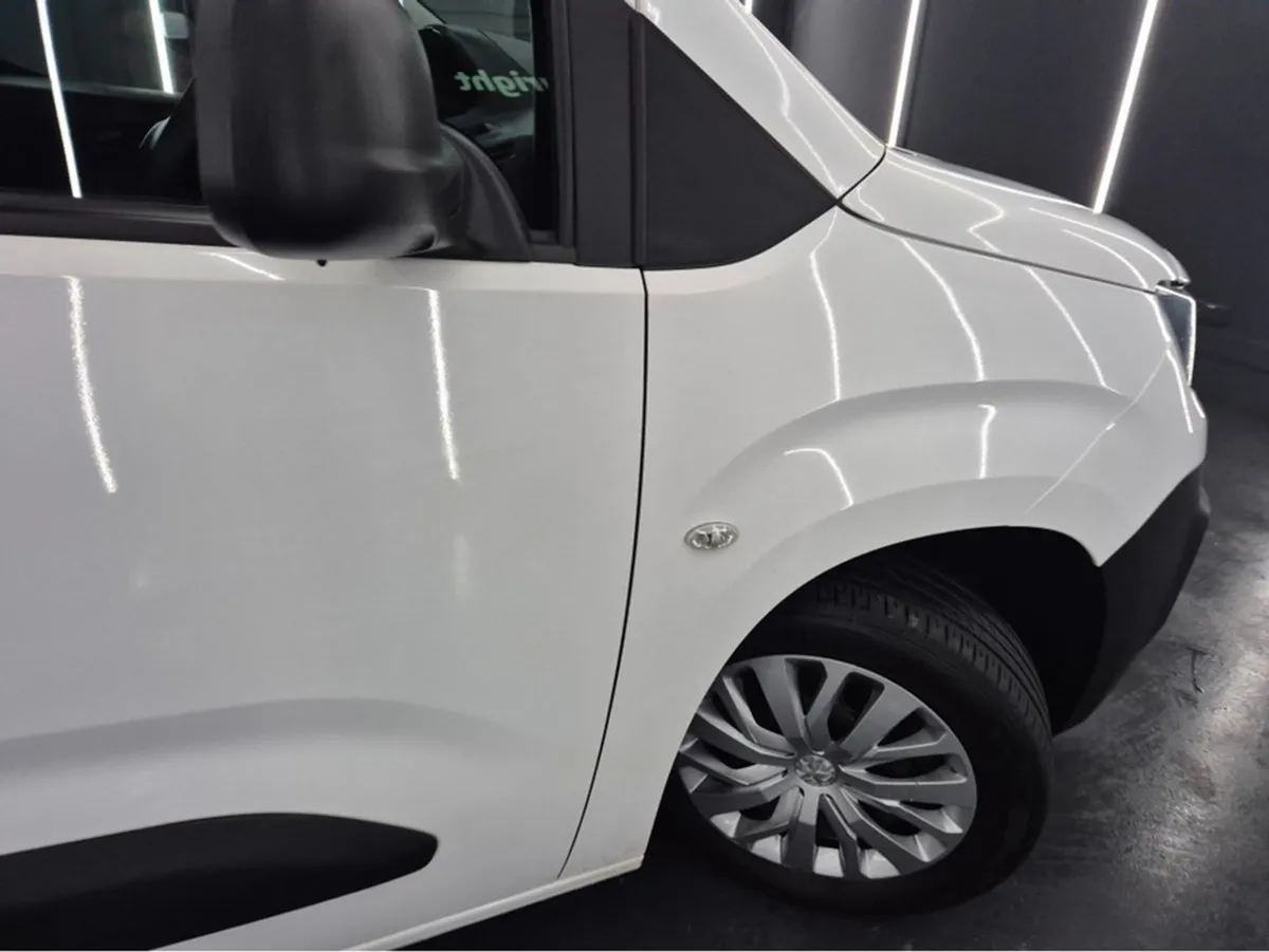 Peugeot Partner Professional Plus 1.5 hdi  15950 - Image 2
