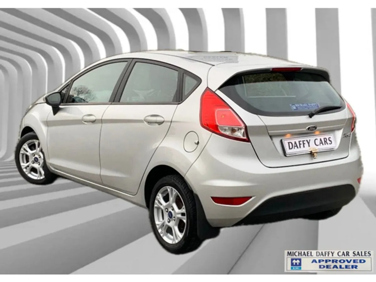 Ford Fiesta 1.0 Zetec Ecoboost 100P 100PS 5DR - Image 3