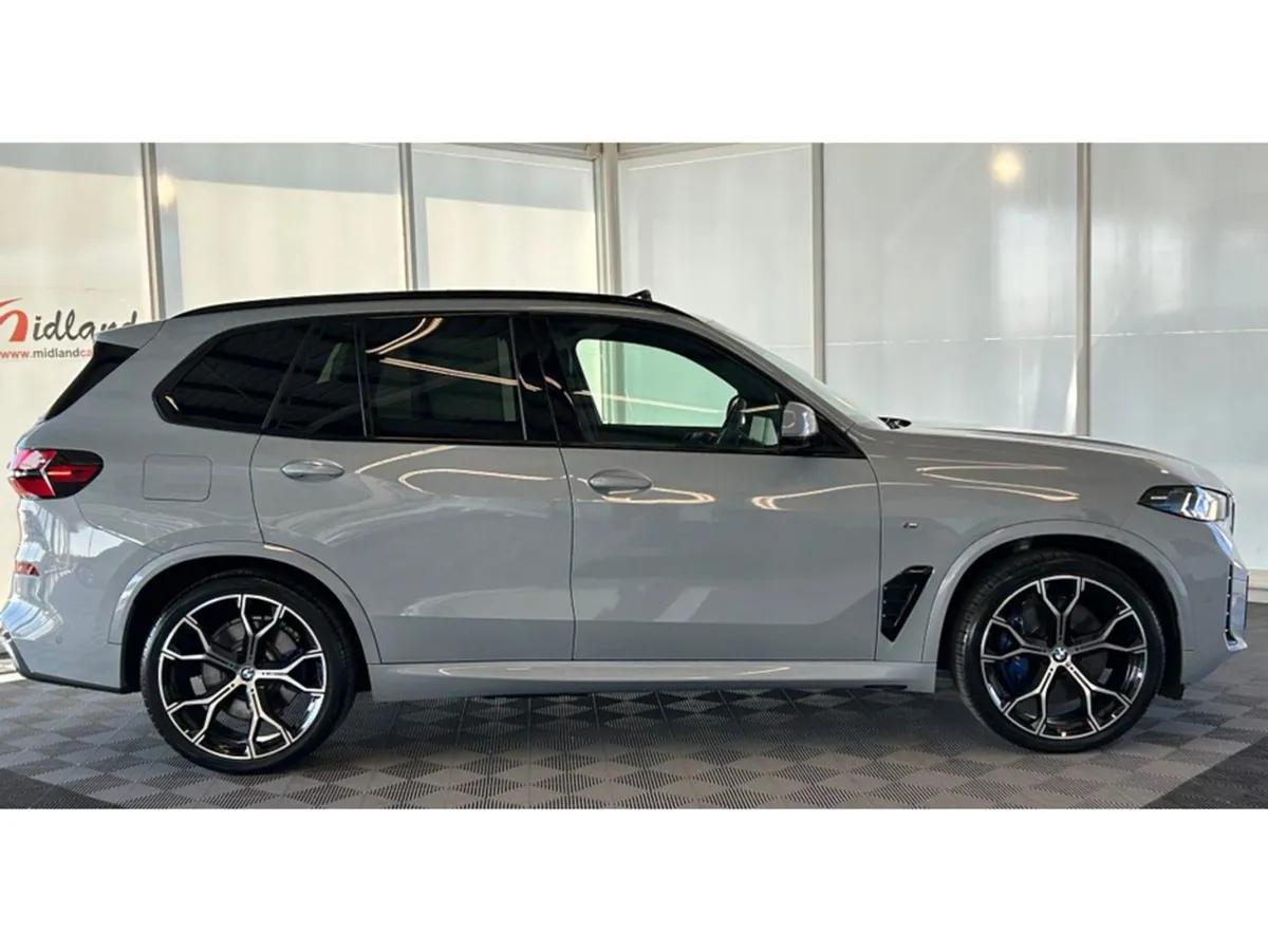 BMW X5 Xdrive 50E M Sport  pan Roof pro Pack - Image 2