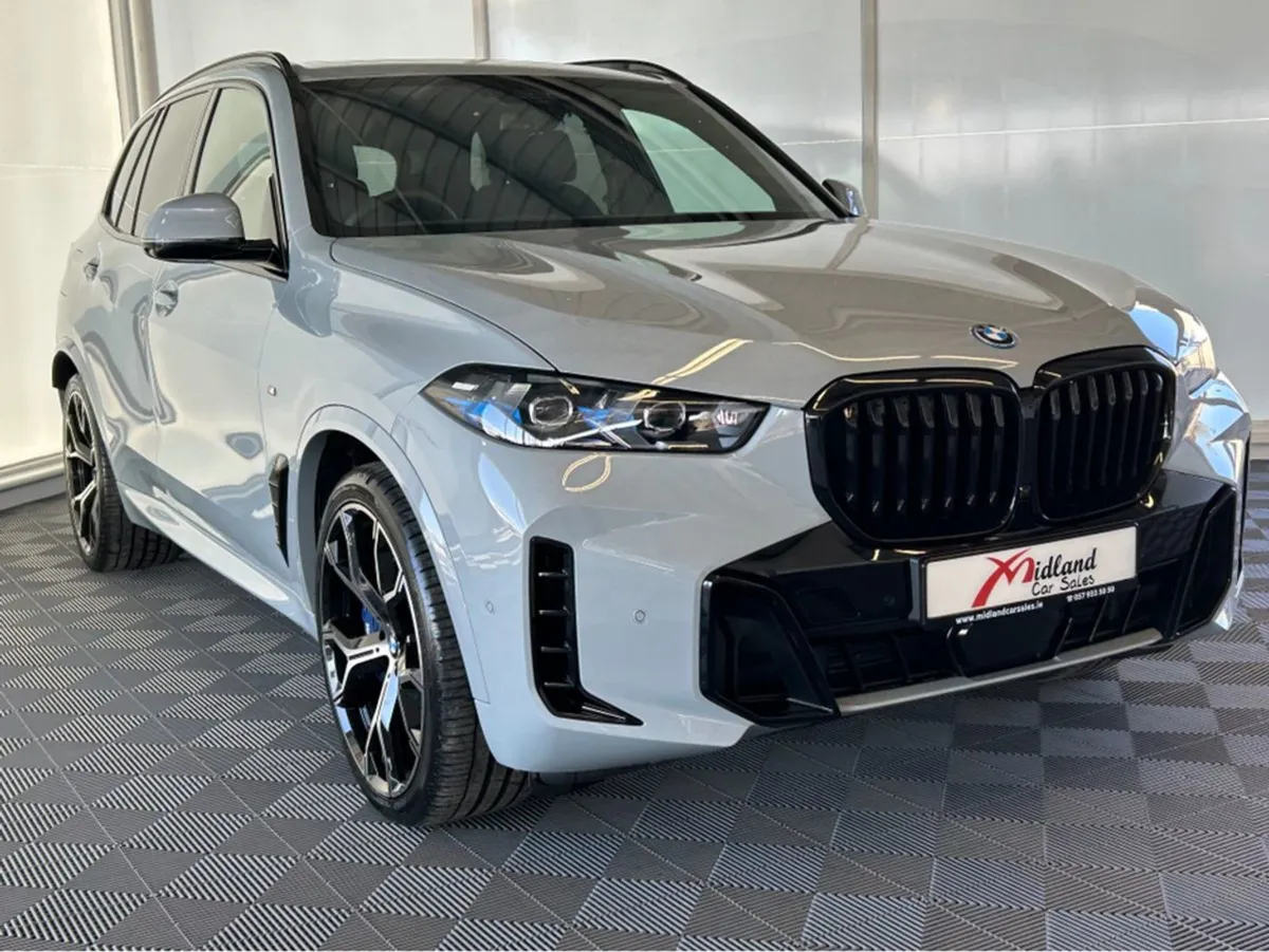BMW X5 Xdrive 50E M Sport  pan Roof pro Pack - Image 3