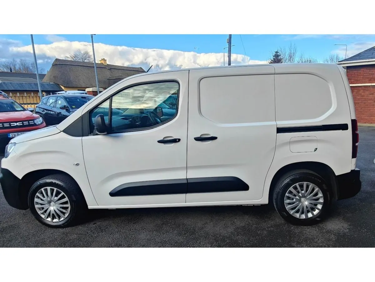 Citroen Berlingo LX 1.5 Bluehdi 75 S S 650KG M - Image 2
