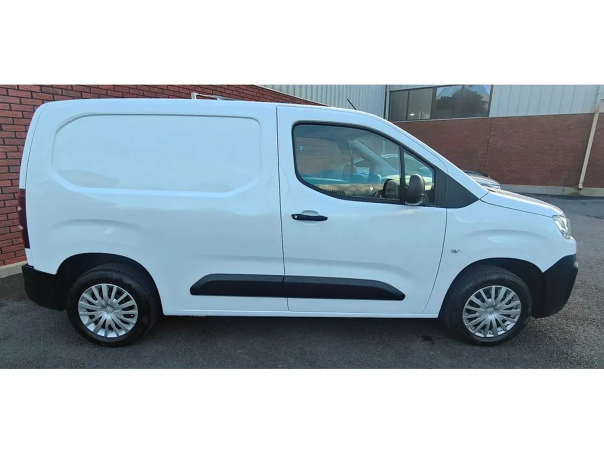 Citroen Berlingo LX 1.5 Bluehdi 75 S S 650KG M - Image 4
