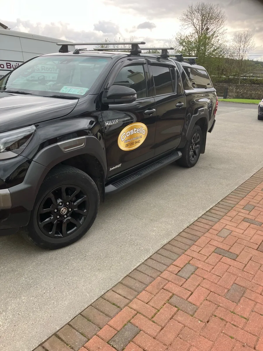 Hilux invincible X - Image 1