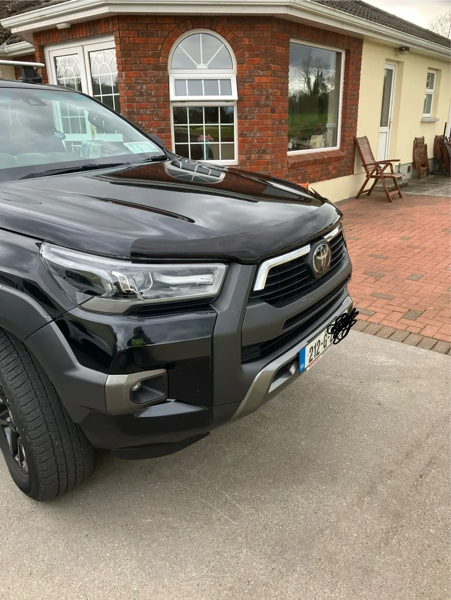 Hilux invincible X - Image 3