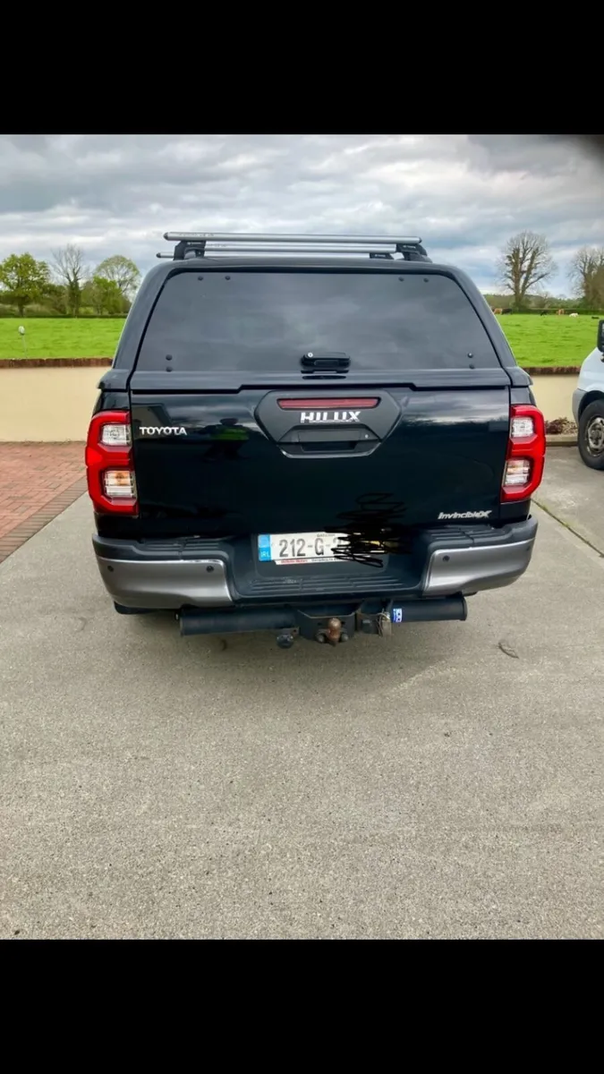 Hilux invincible X - Image 4