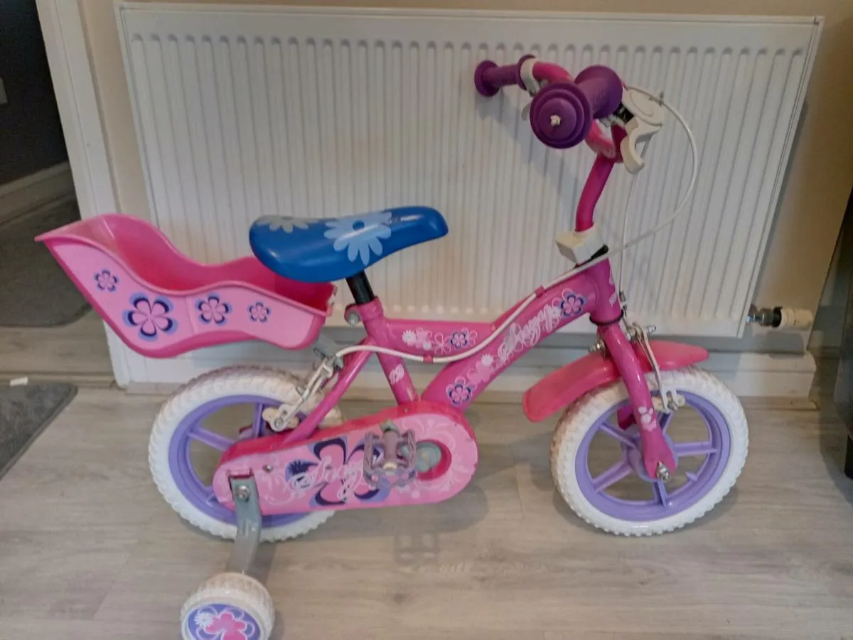 Kids bike size 12 inch wheels - Image 1