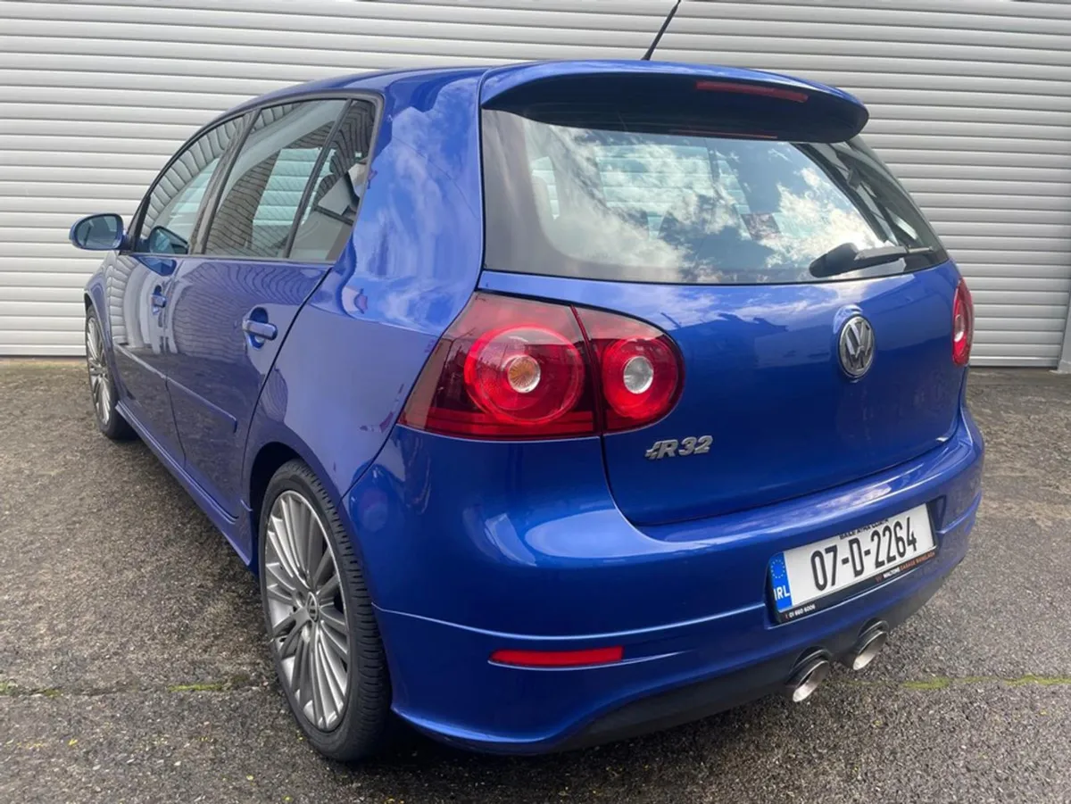 Volkswagen Golf R32 4WD DSG  waltons Garage Ranel - Image 2