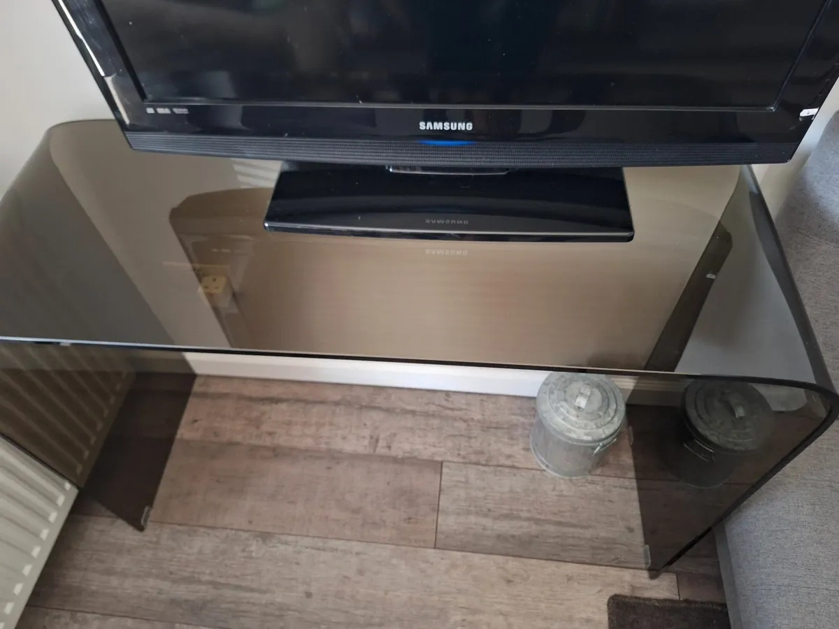 Glass table - Image 4