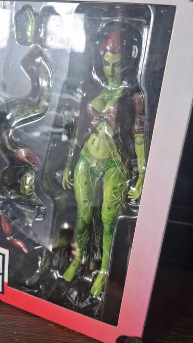 Square Enix Poison Ivy Arkham City - Image 4