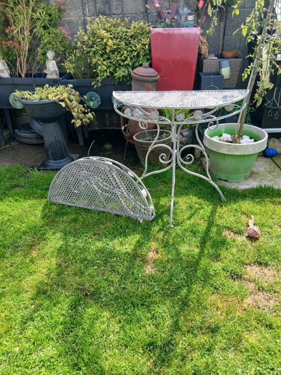 Half moon tables - Image 1