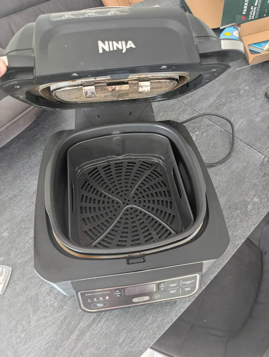 Ninja Air fryer - Image 1