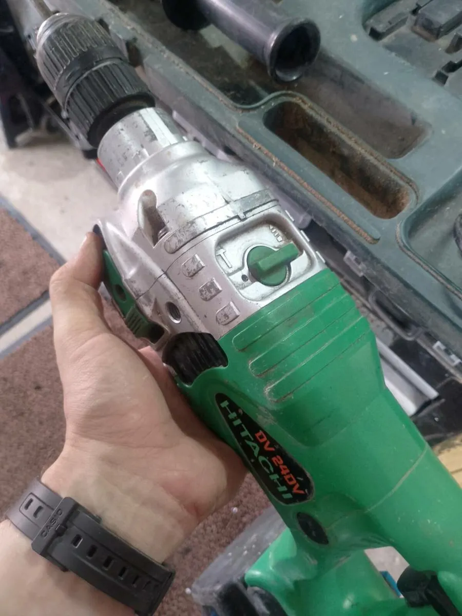 Hitachi battery hammer drill - Image 3