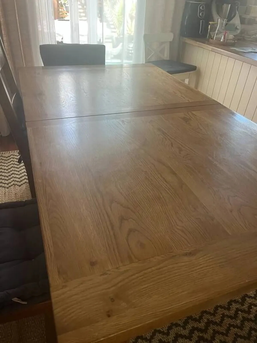 Solid wood dining table - Image 2