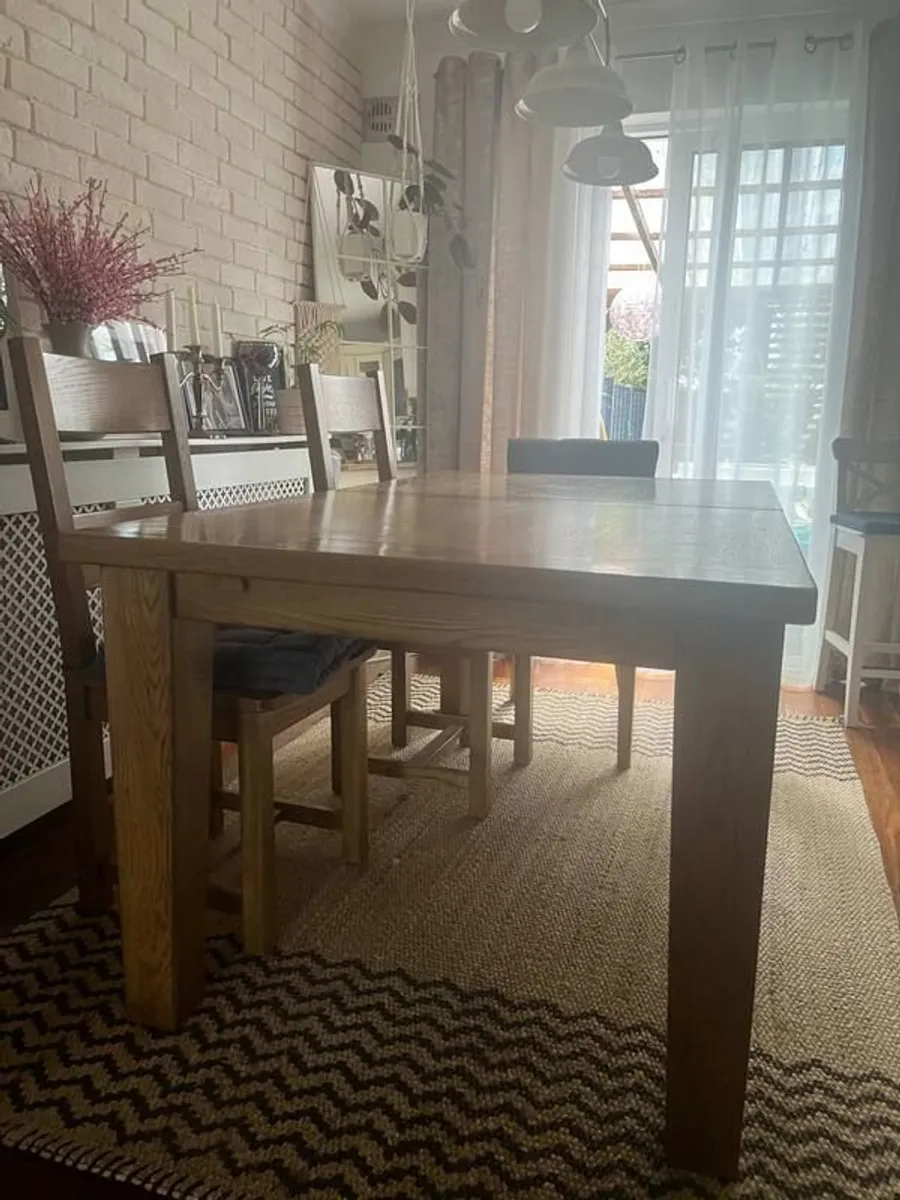 Solid wood dining table - Image 3