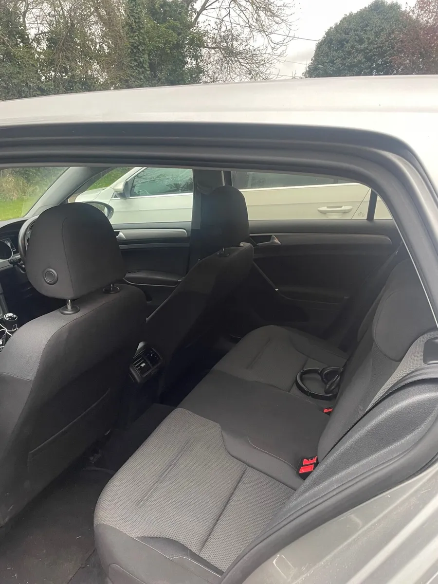 Volkswagen Golf 2014 - Image 2
