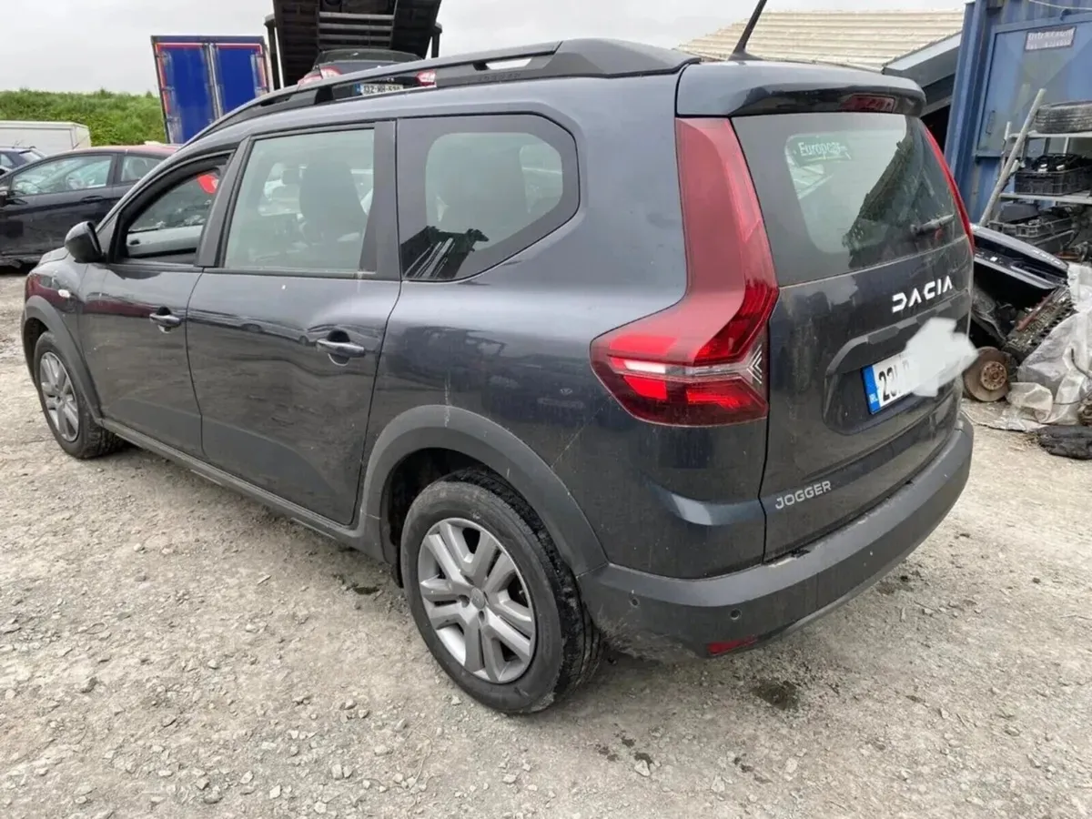 2023 Dacia Jogger - Image 2