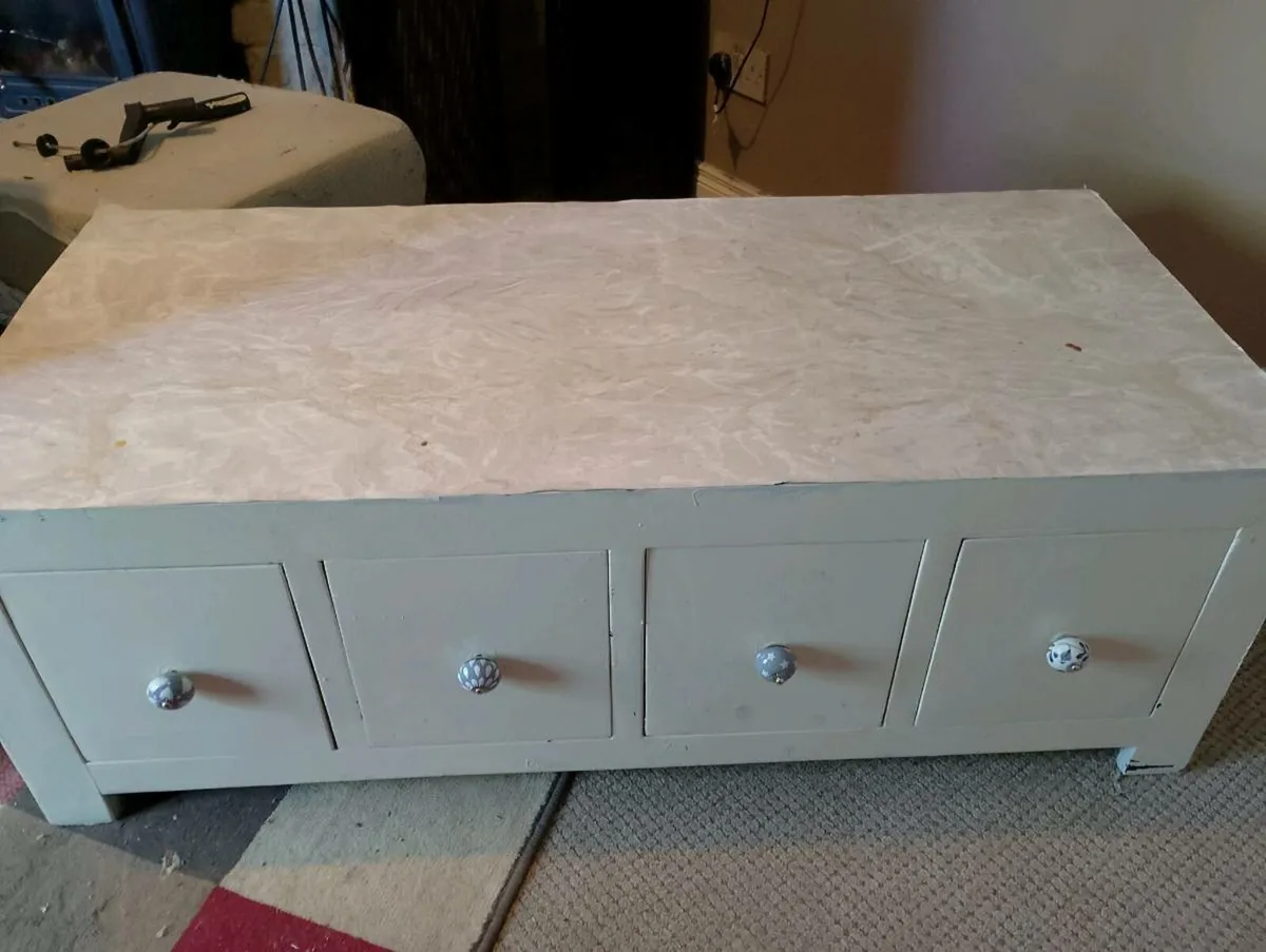 coffee table with  drawers - Image 1