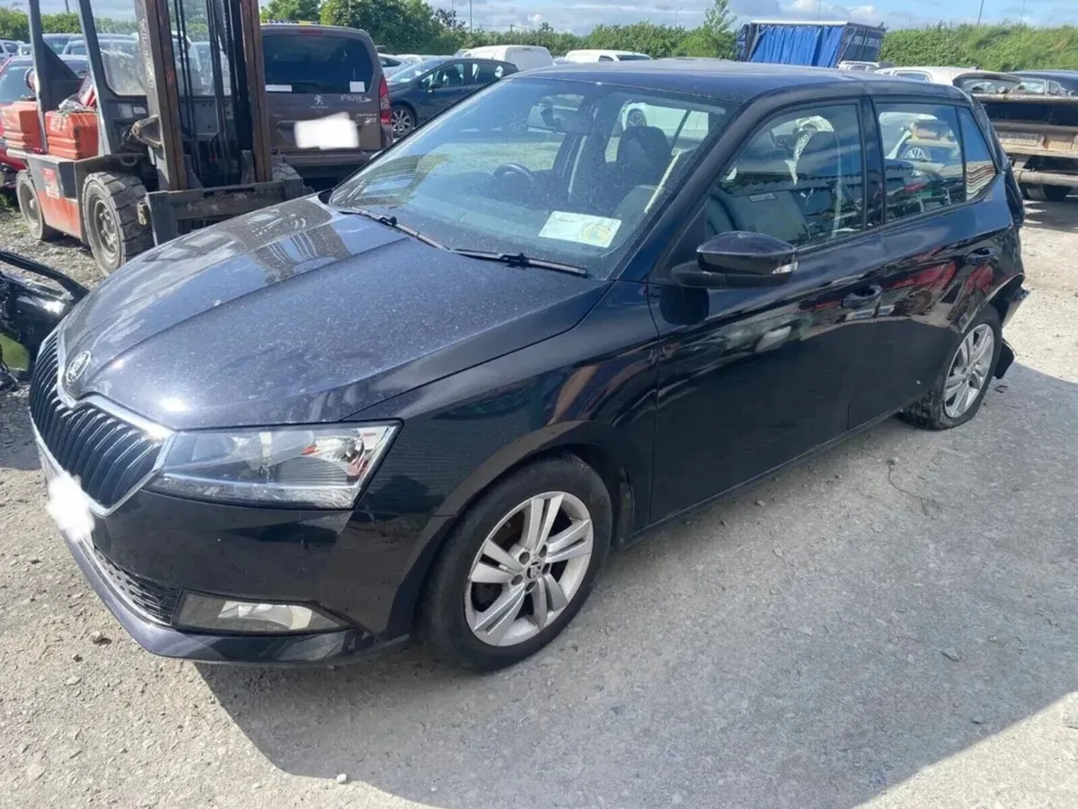 2021 Skoda Fabia For Parts - Image 2