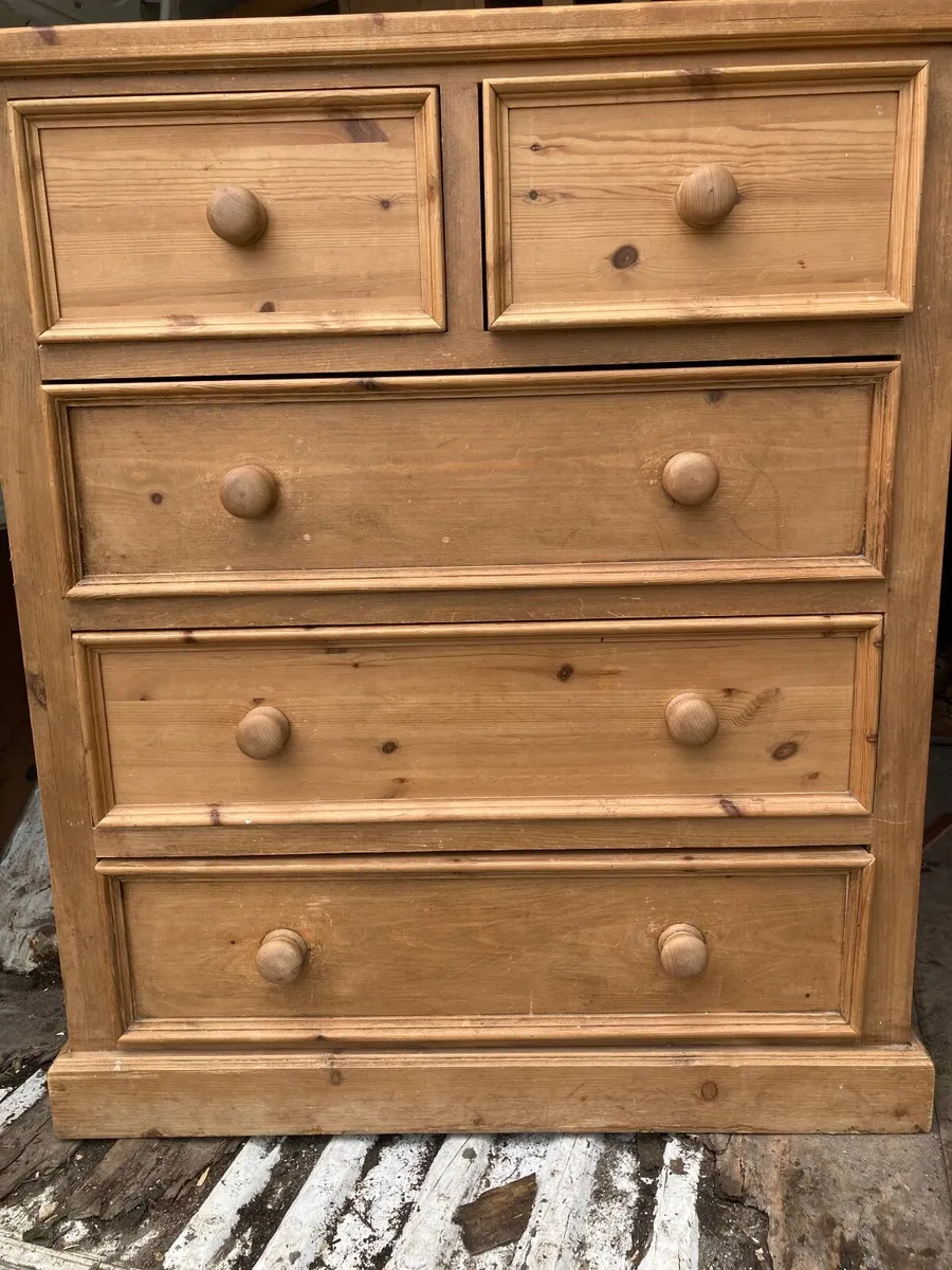 Chest of drawers heavy pine - Image 2