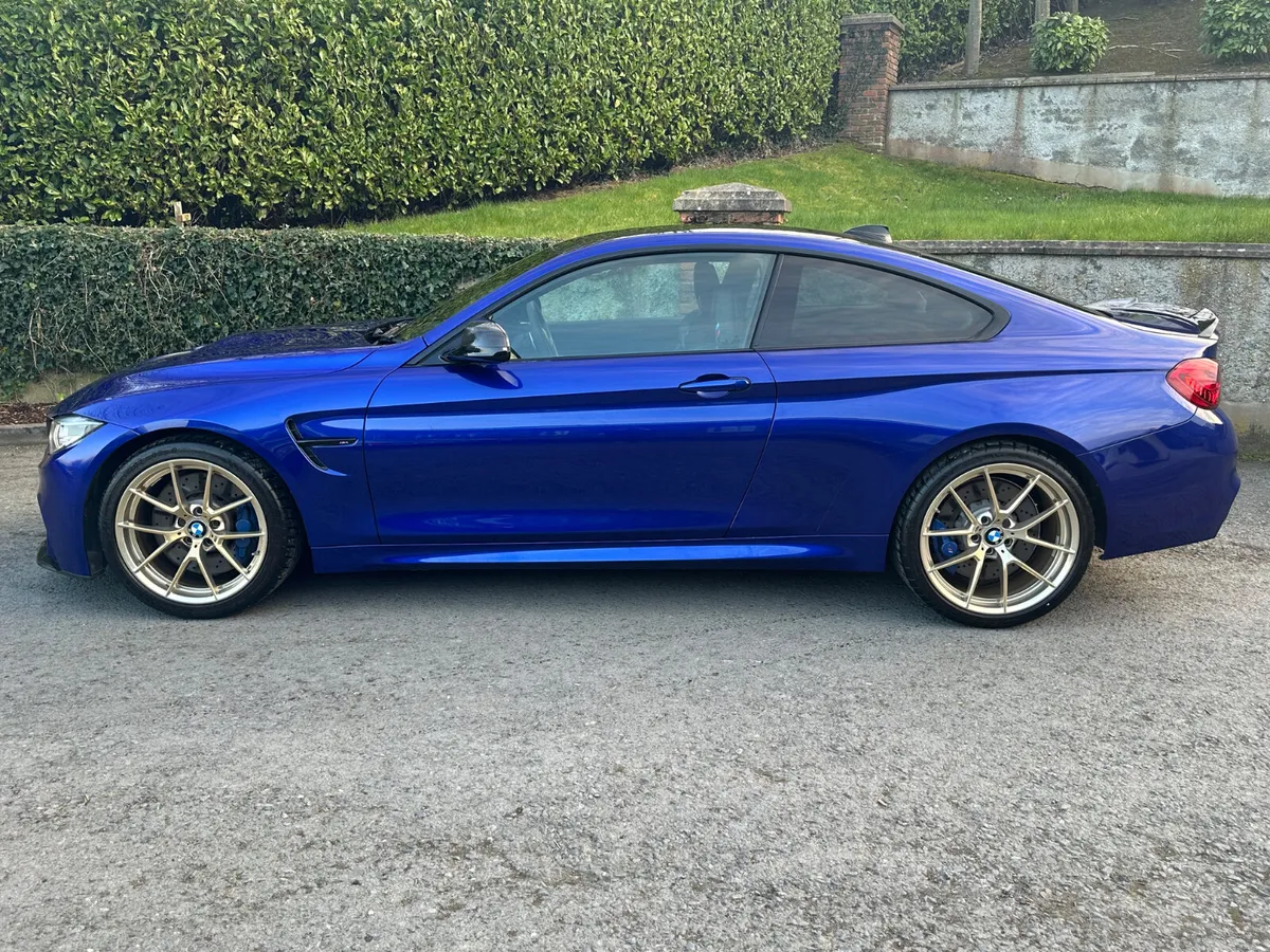 BMW M4 CLUB SPORT 2018 - Image 2