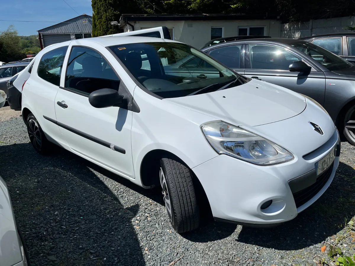 Renault Clio 2012 - Image 2