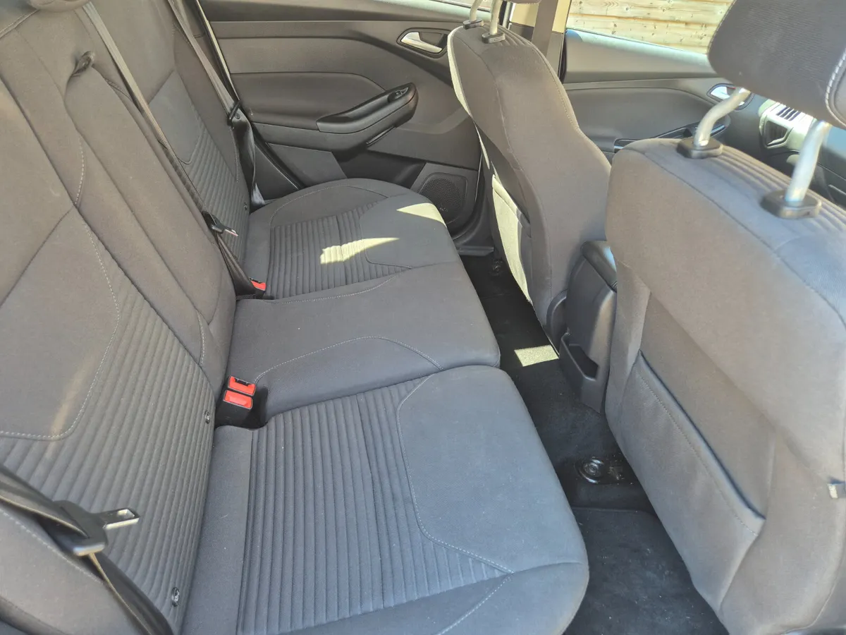 Ford Focus 2016 (Automatic ) - Image 3
