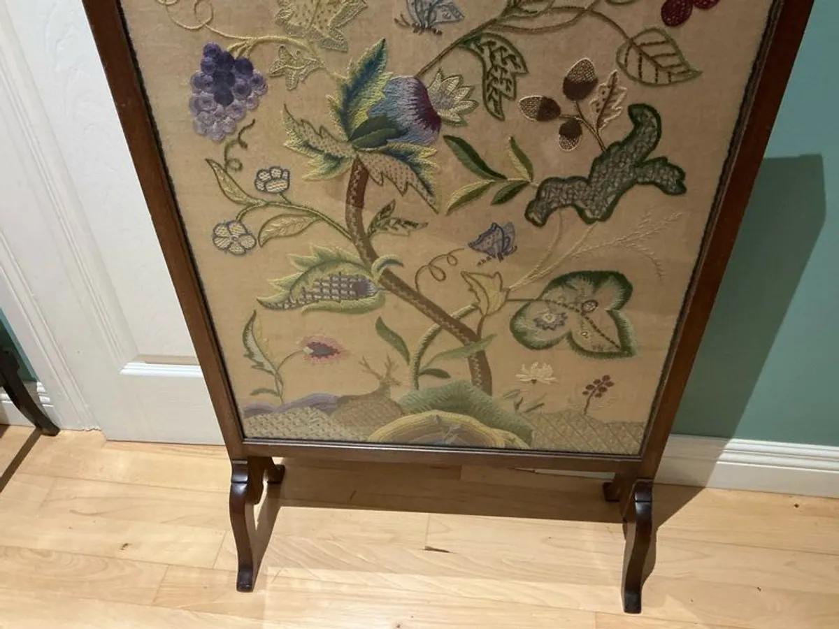 Vintage framed embroidered fire screen - Image 4