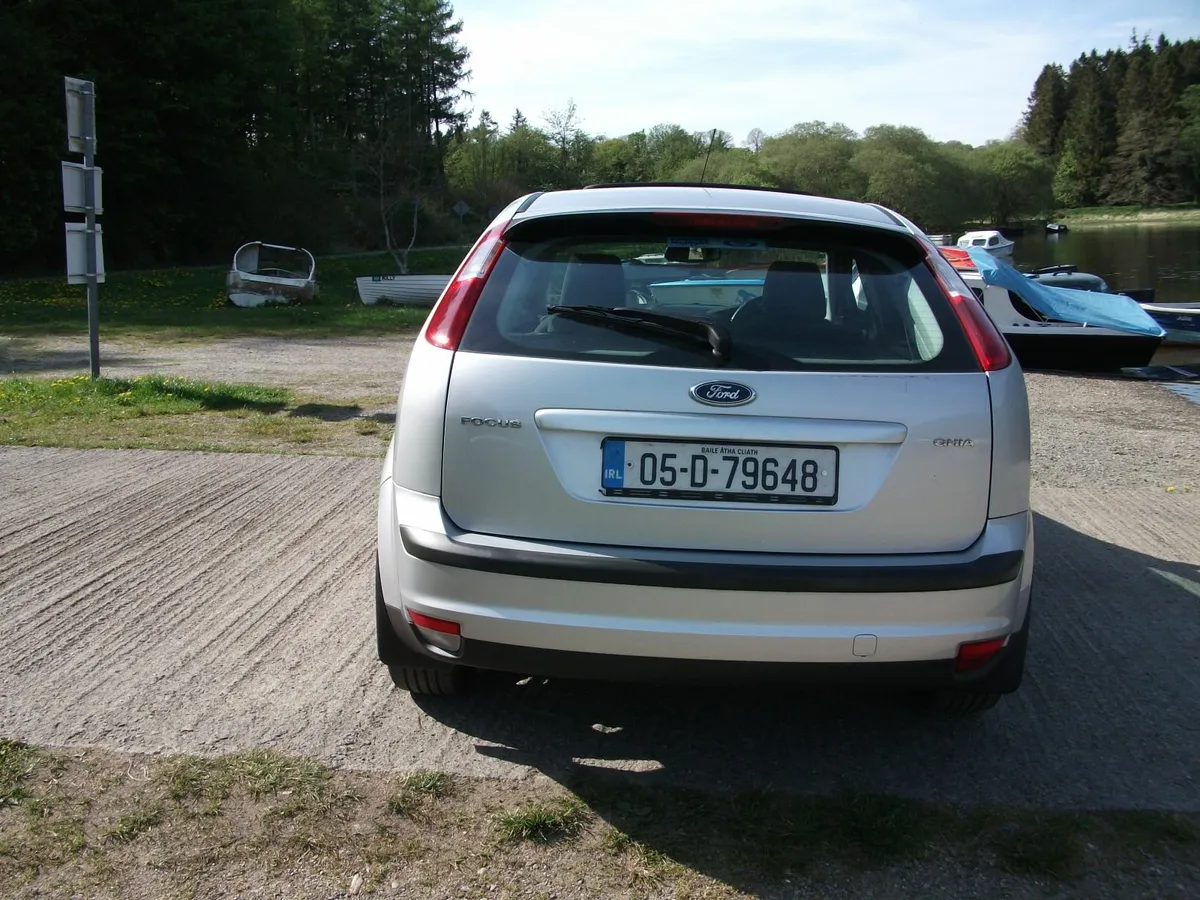 Ford Focus. GHIA ONLY 56000MLS  2005 - Image 4
