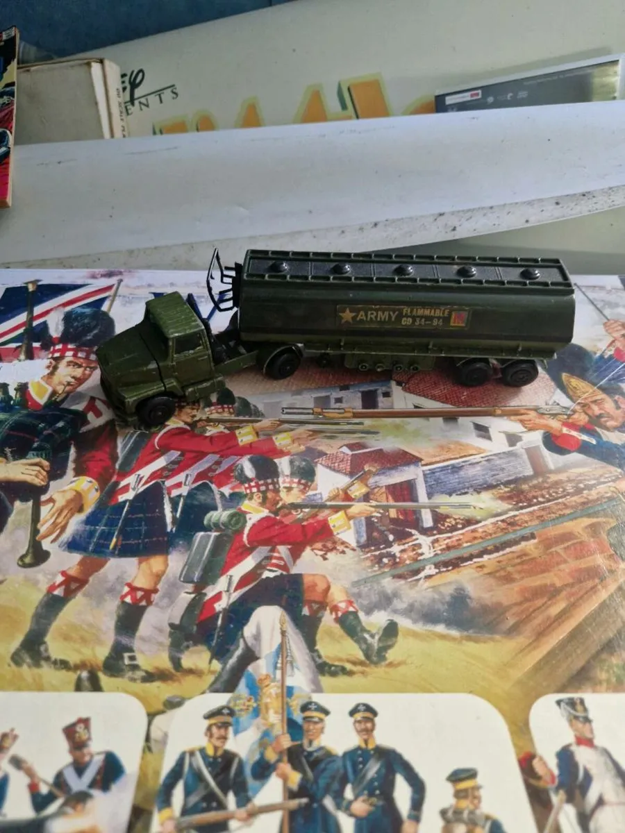 Matchbox Battlekings Ford Fuel Tanker - Image 1