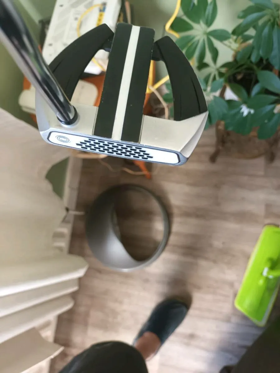 Left-hand  odyssey putter - Image 3
