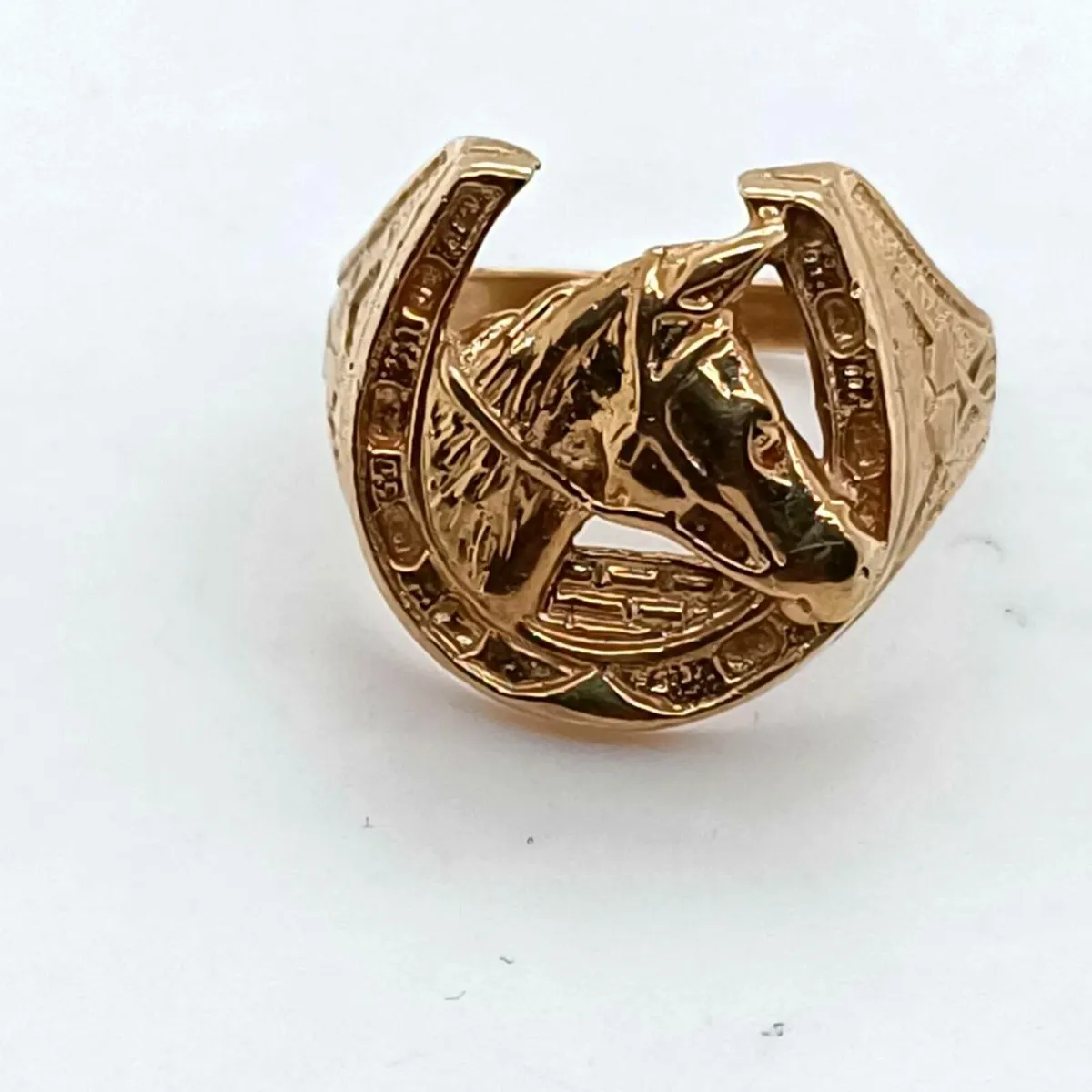 Horseshoe & Horse Head 9k Gold Ring - Image 2