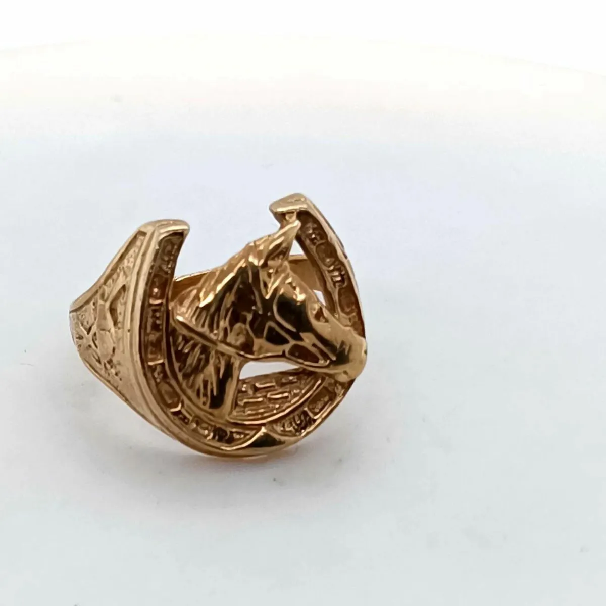 Horseshoe & Horse Head 9k Gold Ring - Image 4