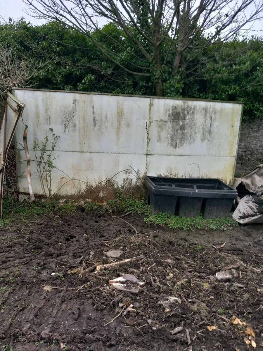Trailer chassis free take away - Image 4