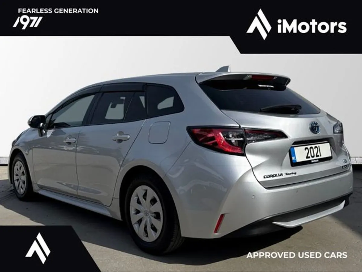 Toyota Corolla Automatic Hybrid Touring - Image 3