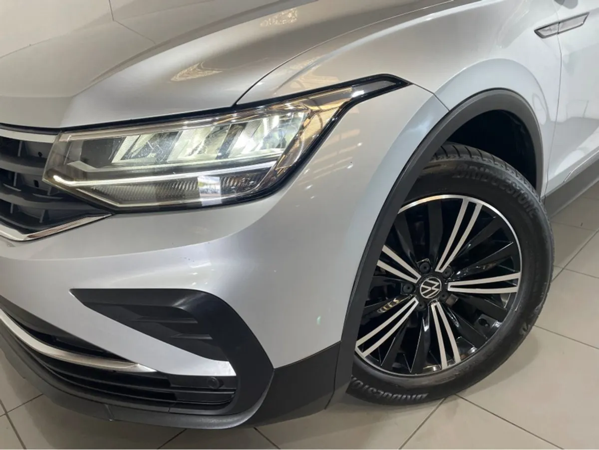 Volkswagen Tiguan 2.0 TDI Manual TOP Spec - Image 3