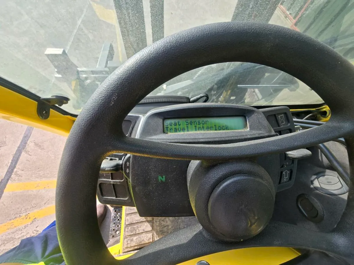 Hyster 3.5 Forklift with CAM Clamp 3 ton - Image 3